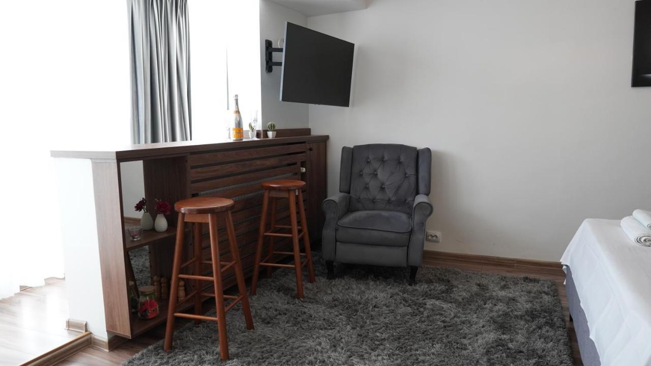 Luxury 1Br Studio Near Hanul Drumetului Bukares Bagian luar foto